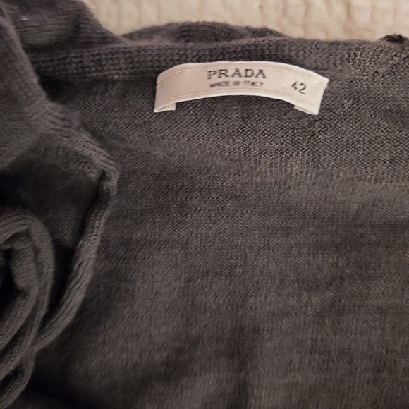 PRADA short sleeve sweater. - Picture 6 of 6